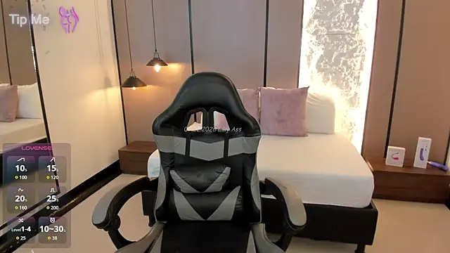 Snapshot of lilly_ass_ chatting on 02-07-26, 12:57 lilly ass online show from 02-07-26, 12:57