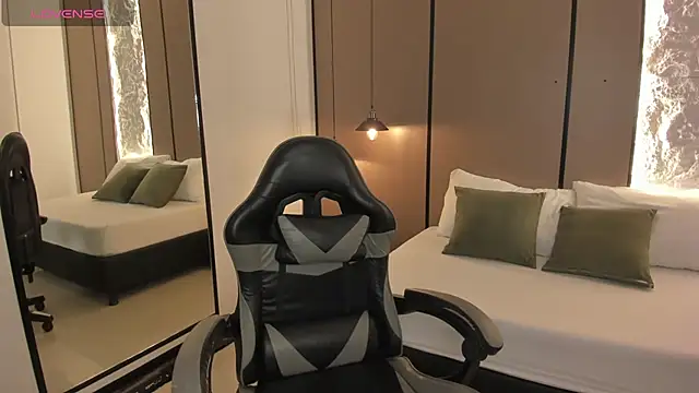lilly ass  online show from 07-08-26, 12:50