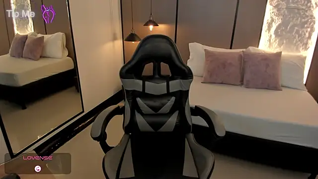 lilly ass  online show from 12-21-25, 12:40