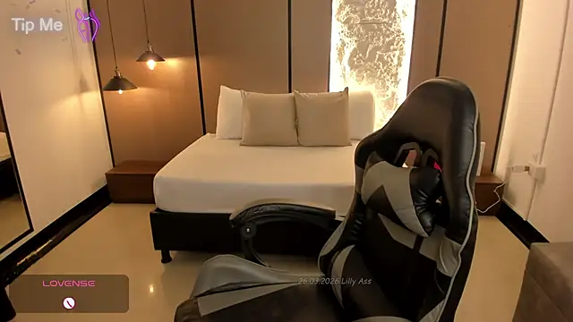 lilly ass  online show from 03-26-26, 12:47