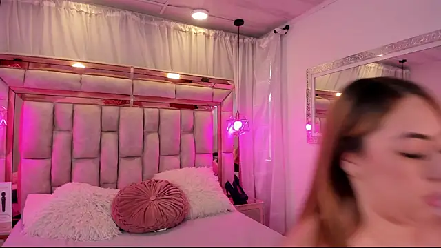 Katalina Evans online show from 11-25-25, 11:10