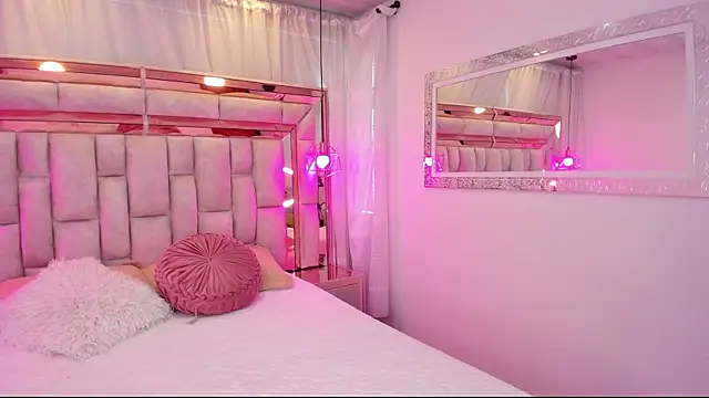 Katalina Evans online show from 09-15-25, 07:58