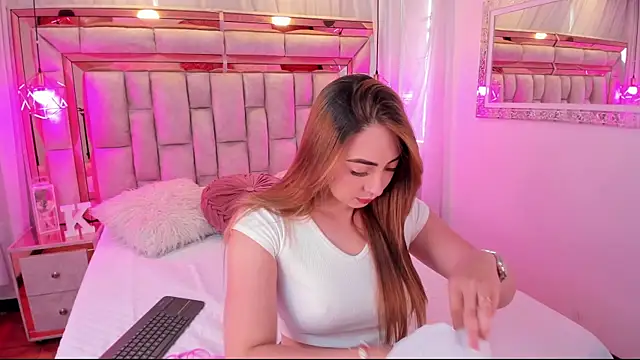 Katalina Evans online show from 11-07-25, 11:15