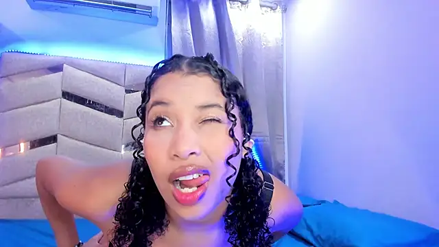 BrigitteRoy  online show from 06-06-26, 03:12