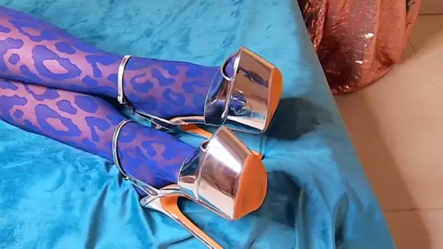 --SUNNY-- online show from 11-07-25, 07:02