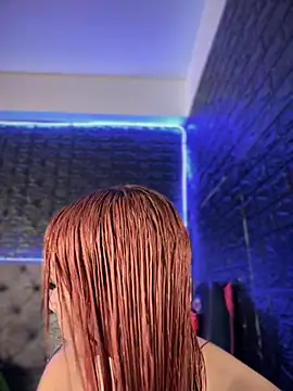 Snapshot of Isabellaa_Hot chatting on 02-06-25, 06:08 Isabellaa Hot online show from 02-06-25, 06:08