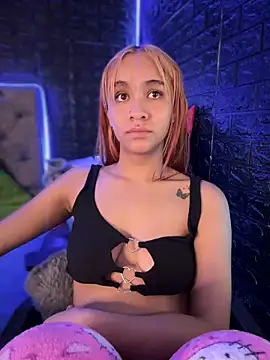 Snapshot of Isabellaa_Hot chatting on 02-01-25, 03:08 Isabellaa Hot online show from 02-01-25, 03:08