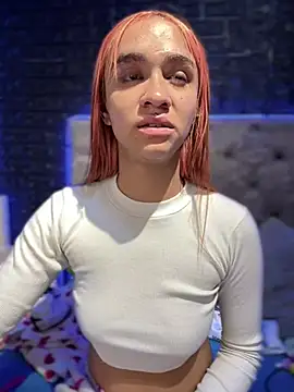 Snapshot of Isabellaa_Hot chatting on 01-16-25, 02:41 Isabellaa Hot online show from 01-16-25, 02:41