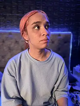 Snapshot of Isabellaa_Hot chatting on 01-21-25, 03:15 Isabellaa Hot online show from 01-21-25, 03:15