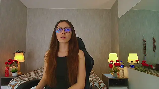 Snapshot of victoriapalmerfg chatting on 07-12-26, 03:40 victoriapalmerfg online show from 07-12-26, 03:40