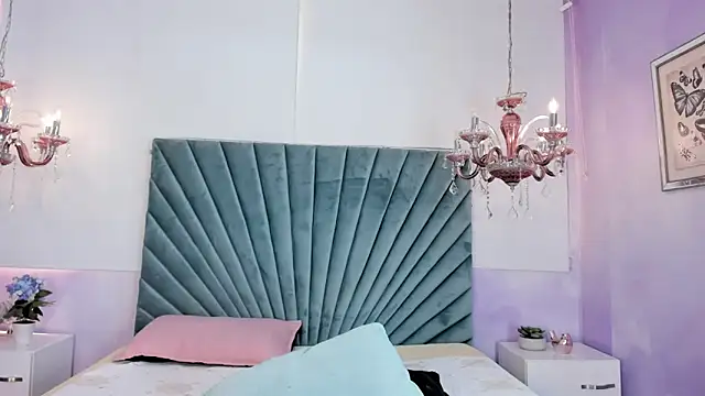 Aitana Hilton  online show from 03-13-25, 05:50