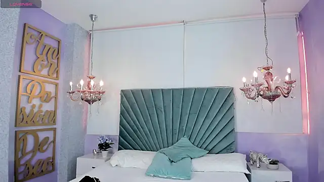 Aitana Hilton  online show from 09-14-25, 11:32