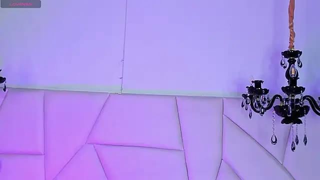 Aitana Hilton  online show from 09-29-25, 12:33