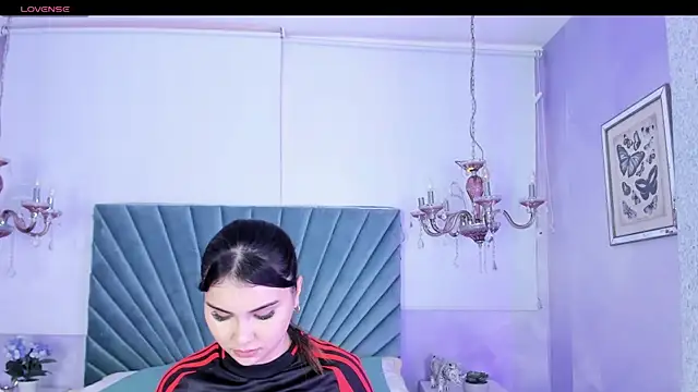 Aitana Hilton  online show from 09-09-25, 12:03