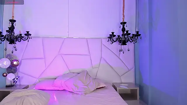 Aitana Hilton  online show from 10-06-25, 11:44