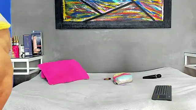 Charlotte curvy  online show from 06-03-26, 08:24