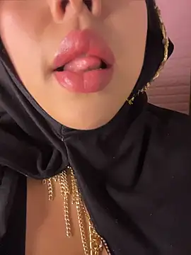 zahra Jalid online show from 04-18-26, 03:25