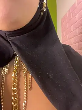 zahra Jalid online show from 04-15-26, 01:00