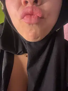 zahra Jalid online show from 04-05-26, 01:45