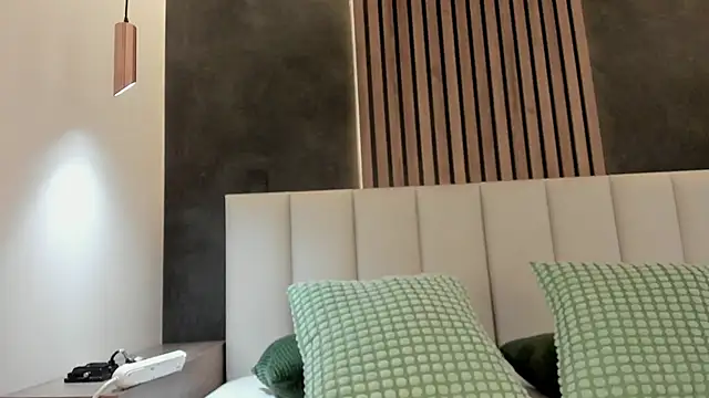 Snapshot of SabrinaSpell_ chatting on 10-12-25, 11:44 SabrinaSpell online show from 10-12-25, 11:44