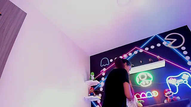 Snapshot of SabrinaSpell_ chatting on 03-21-25, 11:44 SabrinaSpell online show from 03-21-25, 11:44