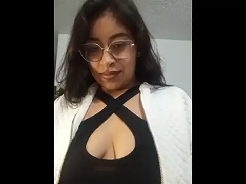 Snapshot of AnonymousGirl chatting on 07-26-26, 12:28 AnonymousGirl online show from 07-26-26, 12:28