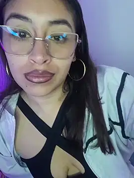 Snapshot of AnonymousGirl chatting on 05-28-26, 08:48 AnonymousGirl online show from 05-28-26, 08:48