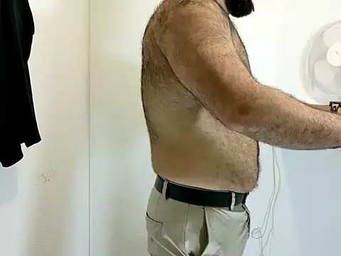 Snapshot of bearahairs chatting on 11-02-25, 10:15 bearahairs online show from 11-02-25, 10:15