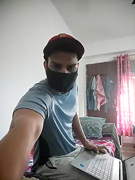 Snapshot of NikaYeptho chatting on 11-07-25, 08:19 NikaYeptho online show from 11-07-25, 08:19