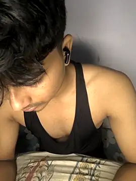 Snapshot of kaif_220 chatting on 09-14-25, 03:12 kaif 220 online show from 09-14-25, 03:12