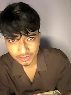 Snapshot of kaif_220 chatting on 09-16-25, 06:31 kaif 220 online show from 09-16-25, 06:31