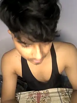 Snapshot of kaif_220 chatting on 09-12-25, 02:50 kaif 220 online show from 09-12-25, 02:50