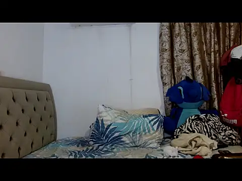 sweethoneytsx online show from 02-25-26, 11:37