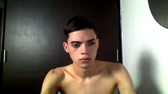 Latinos 2001 online show from 07-01-26, 12:55
