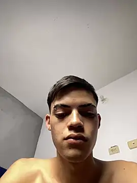 Latinos 2001 online show from 07-23-26, 03:08