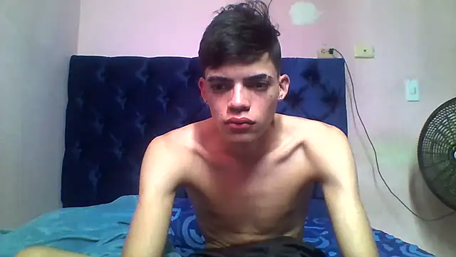 Latinos 2001 online show from 04-07-26, 03:14