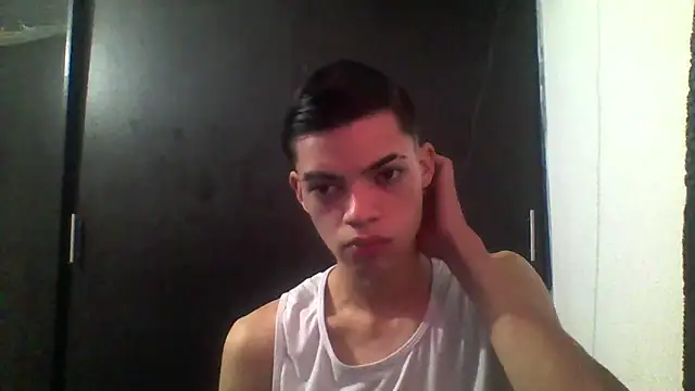 Latinos 2001 online show from 04-15-26, 02:54