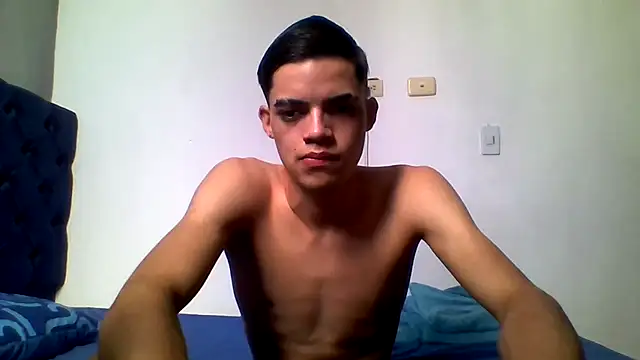 Latinos 2001 online show from 06-15-26, 07:24