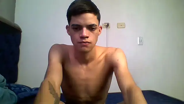 Latinos 2001 online show from 07-22-26, 03:03