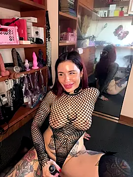 Dancing wmyselF  online show from 10-16-25, 08:00
