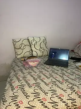 Malia B online show from 02-10-25, 07:17