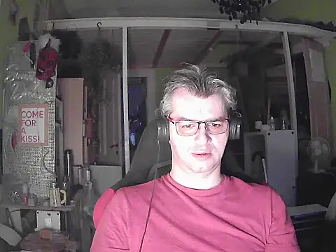 Snapshot of stary-w-kalesonach chatting on 09-09-25, 04:11 stary-w-kalesonach online show from 09-09-25, 04:11