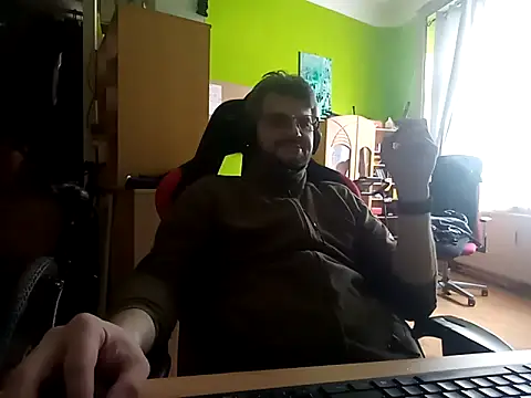 Snapshot of stary-w-kalesonach chatting on 02-10-25, 11:04 stary-w-kalesonach online show from 02-10-25, 11:04