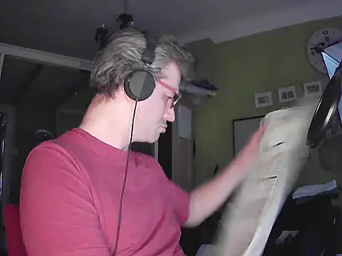 Snapshot of stary-w-kalesonach chatting on 09-10-25, 04:22 stary-w-kalesonach online show from 09-10-25, 04:22
