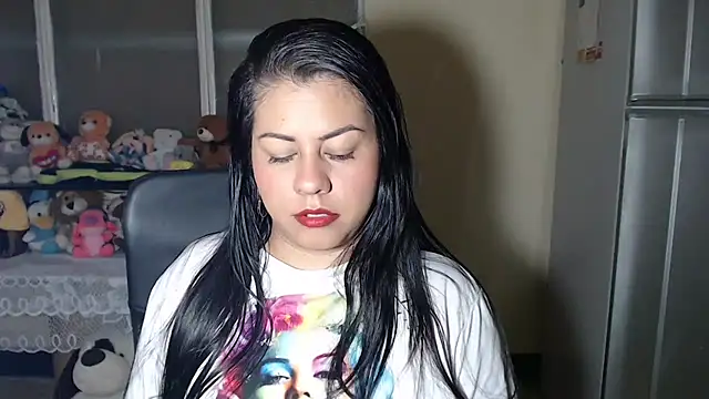 Snapshot of thamara226 chatting on 02-23-26, 11:55 thamara226 online show from 02-23-26, 11:55