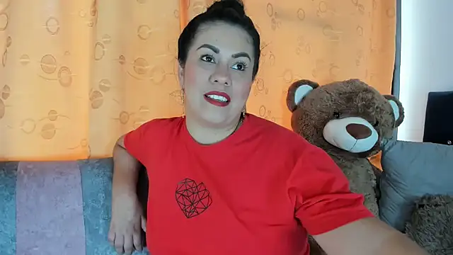 thamara226 online show from 01-14-26, 03:37