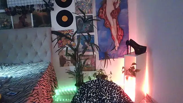 lollaxjf online show from 07-12-26, 04:52