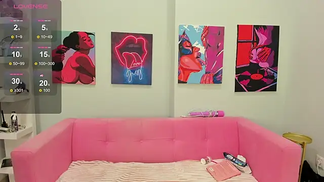 Brilly Lily online show from 10-31-25, 02:19