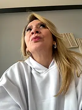 AtheneaRusell online show from 09-28-25, 05:42