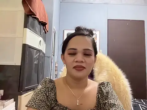 Snapshot of SophiaCourthaway chatting on 11-02-25, 04:01 SophiaCourthaway online show from 11-02-25, 04:01